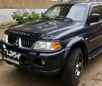 Дефлектор капота (мухобойка) Mitsubishi Pajero Sport (Montero Sport) с 1998-2007 г.в. (Митсубиши Паджеро Спорт) Вип Тюнинг